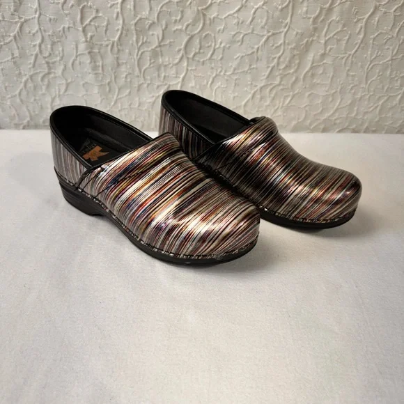 Dansko Women's Clogs Size 39 8.5 Professional Shoes Multicolor Leather Comfort - Picture 3 of 11